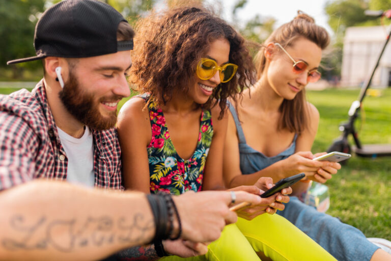 Qué es la economía de la atención y por qué cada segundo cuenta en marketing digital